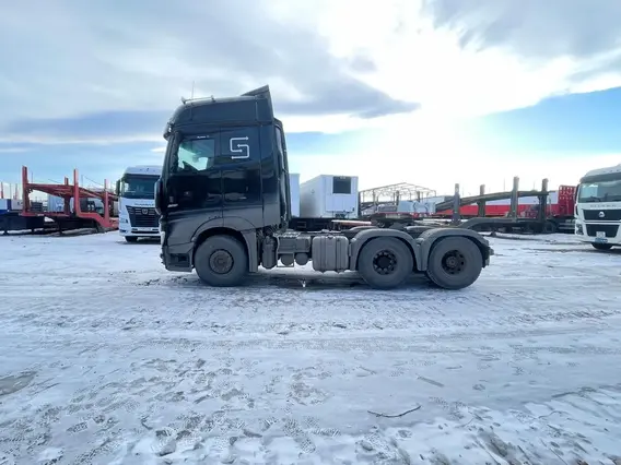 Седельный тягач Mercedes-Benz Actros 2020 года б/у фото 9