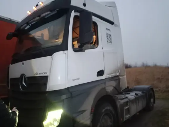 Седельный тягач Mercedes-Benz Actros 2022 года б/у фото 2