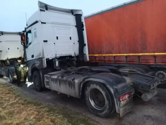 Седельный тягач Mercedes-Benz Actros 2022 года б/у фото 4