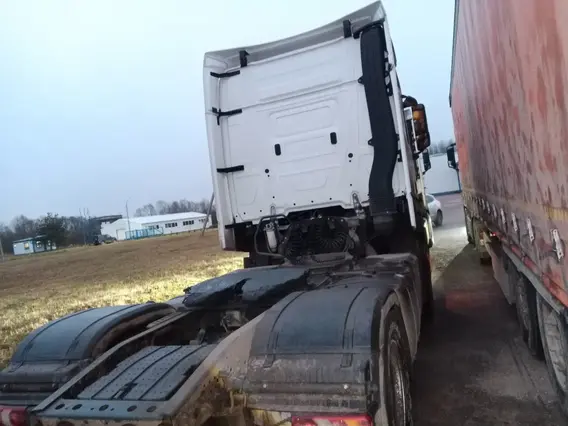 Седельный тягач Mercedes-Benz Actros 2022 года б/у фото 6