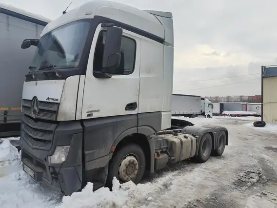 Седельный тягач Mercedes-Benz Actros 2023 года б/у фото 2