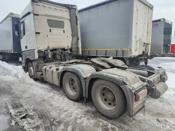 Седельный тягач Mercedes-Benz Actros 2023 года б/у фото 3