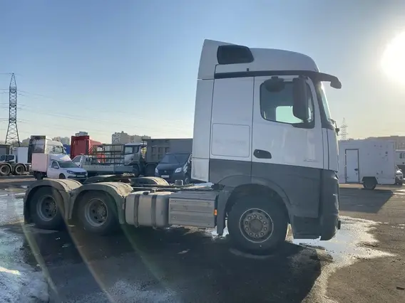 Седельный тягач Mercedes-Benz Actros 2023 года б/у фото 5