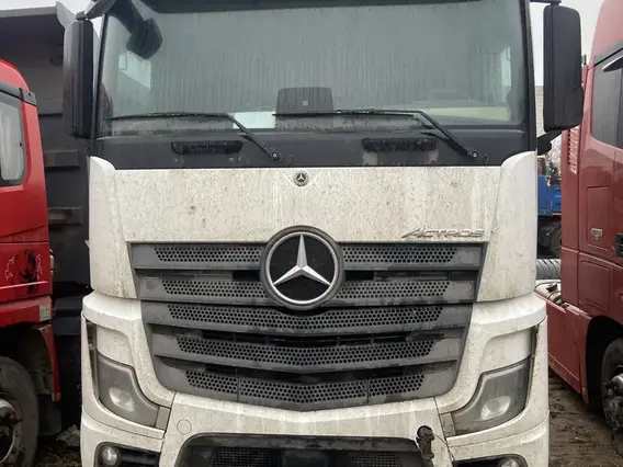 Седельный тягач Mercedes-Benz Actros 2023 года б/у фото 3