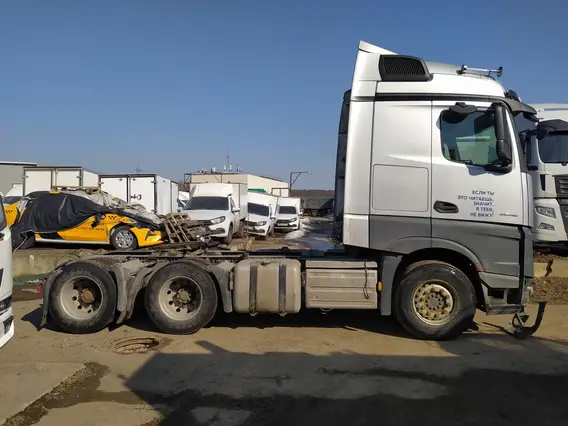 Седельный тягач Mercedes-Benz Actros 2022 года б/у фото 5