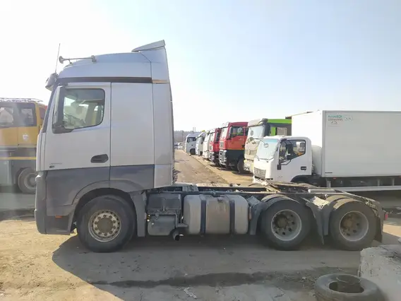 Седельный тягач Mercedes-Benz Actros 2022 года б/у фото 9