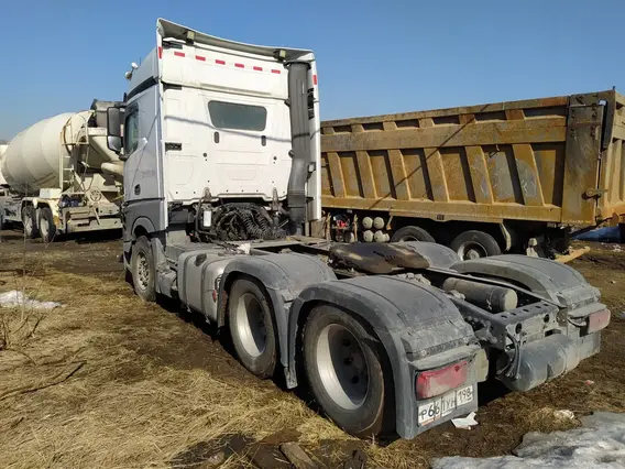Седельный тягач Mercedes-Benz Actros 2022 года б/у фото 8
