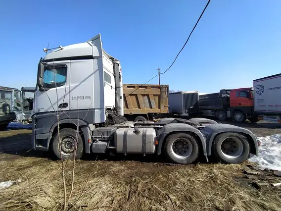 Седельный тягач Mercedes-Benz Actros 2022 года б/у фото 9