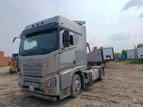 Седельный тягач FAW JH6 2023 года б/у фото 2