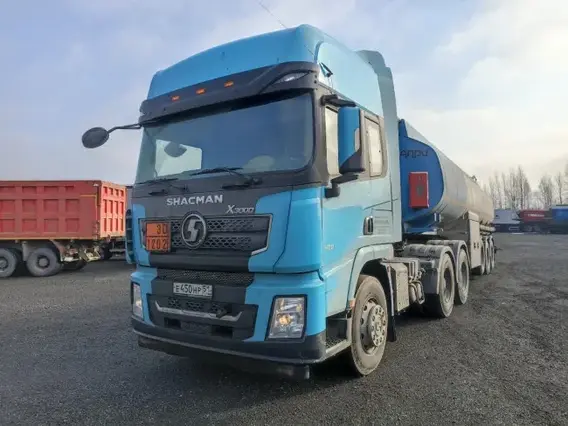 Седельный тягач Shacman SX42584V324 2023 года б/у