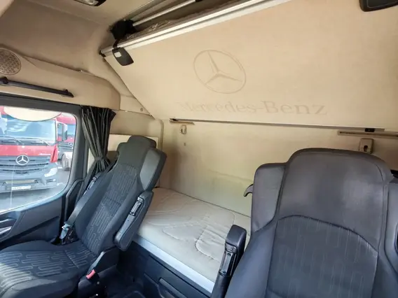 Седельный тягач Mercedes-Benz Actros 2022 года б/у фото 12