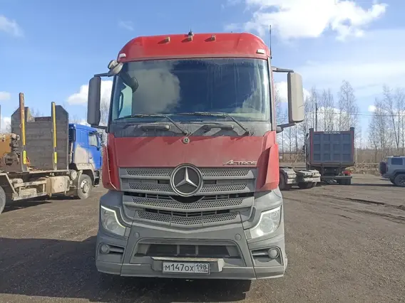 Седельный тягач Mercedes-Benz Actros 2022 года б/у фото 2