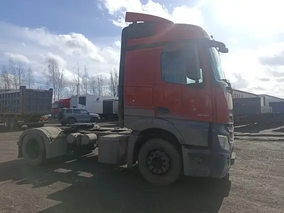 Седельный тягач Mercedes-Benz Actros 2022 года б/у фото 8