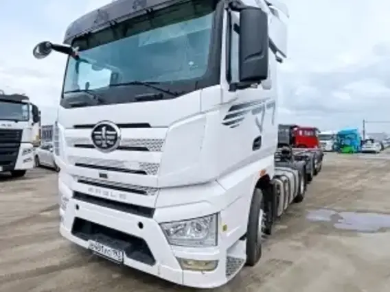 Седельный тягач FAW J7 2023 года б/у фото 3