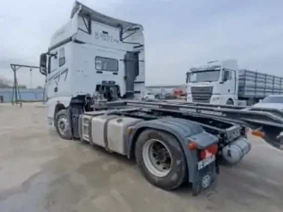 Седельный тягач FAW J7 2023 года б/у фото 4