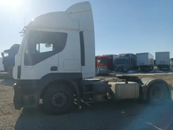 Седельный тягач IVECO Stralis 2016 года б/у фото 4