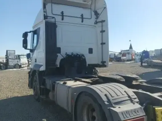 Седельный тягач IVECO Stralis 2016 года б/у фото 5