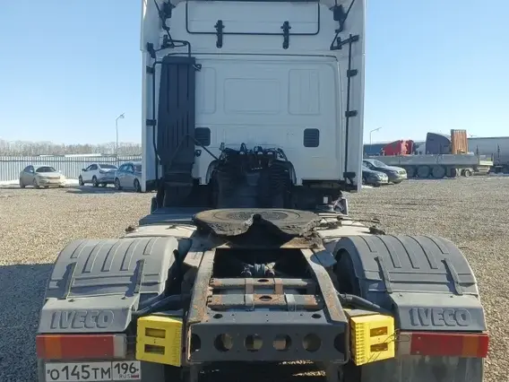Седельный тягач IVECO Stralis 2016 года б/у фото 6