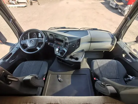 Седельный тягач Mercedes-Benz Actros 2021 года б/у фото 18