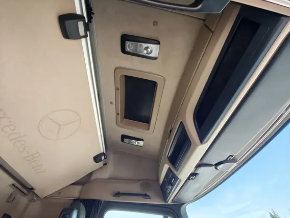 Седельный тягач Mercedes-Benz Actros 2021 года б/у фото 19