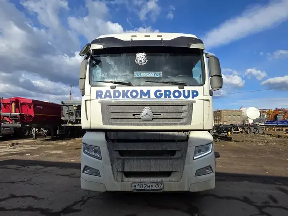 Седельный тягач SITRAK c7h 2022 года б/у