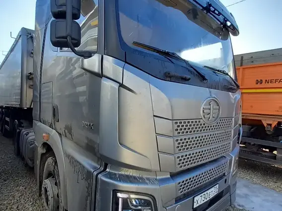 Седельный тягач FAW JH6 2023 года б/у