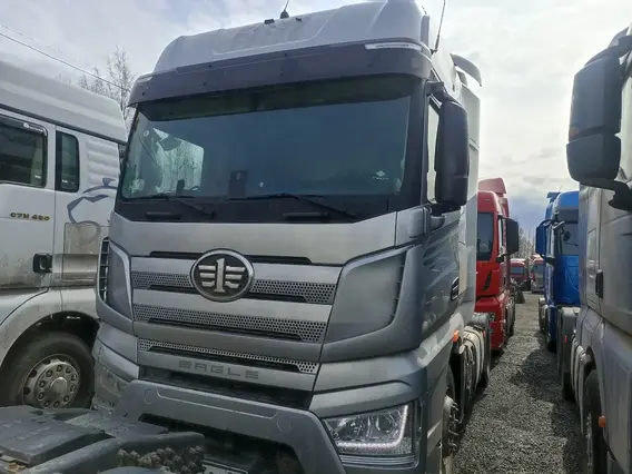 Седельный тягач FAW J7 2023 года б/у фото 3