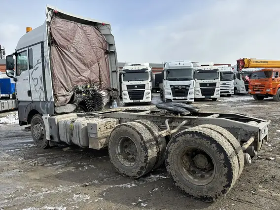 Седельный тягач SITRAK c7h 2023 года б/у фото 4