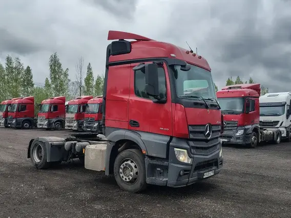 Седельный тягач Mercedes-Benz Actros 2022 года б/у