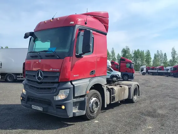 Седельный тягач Mercedes-Benz Actros 2022 года б/у фото 3