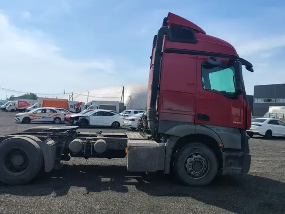 Седельный тягач Mercedes-Benz Actros 2022 года б/у фото 8