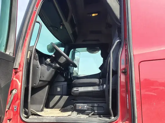 Седельный тягач Mercedes-Benz Actros 2022 года б/у фото 9
