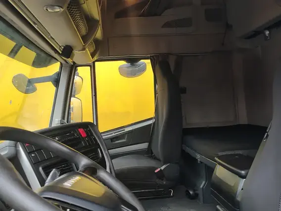 Седельный тягач IVECO Stralis 2021 года б/у фото 12