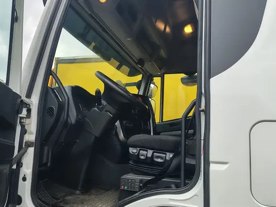 Седельный тягач IVECO Stralis 2021 года б/у фото 9