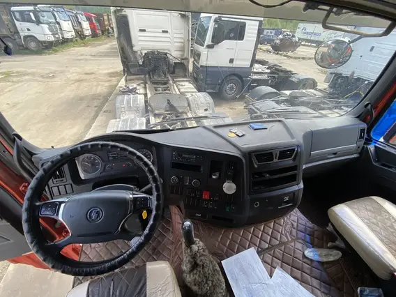 Седельный тягач Shacman SX42584V324 2022 года б/у фото 10