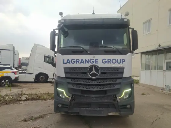 Седельный тягач Mercedes-Benz Actros 2022 года б/у фото 2