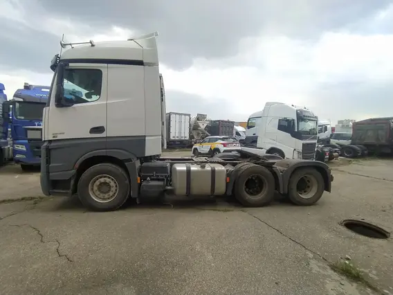 Седельный тягач Mercedes-Benz Actros 2022 года б/у фото 4