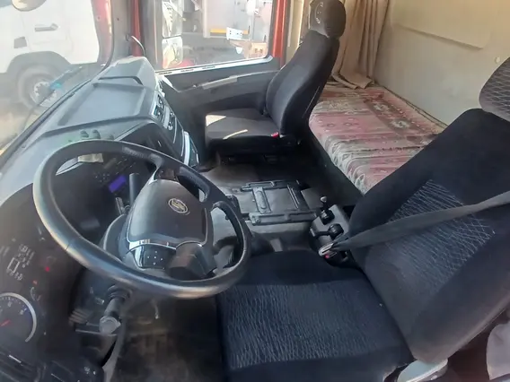 Седельный тягач Shacman SX42584V324 2022 года б/у фото 13