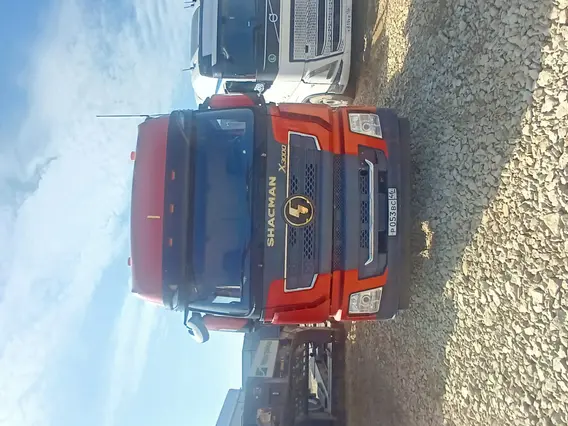 Седельный тягач Shacman SX42584V324 2022 года б/у фото 3