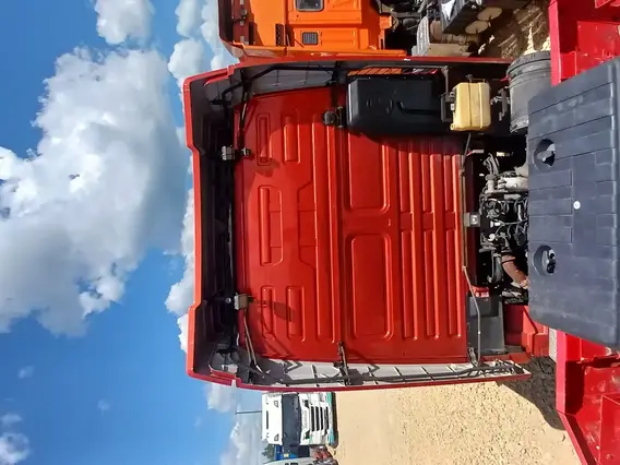 Седельный тягач Shacman SX42584V324 2022 года б/у фото 9
