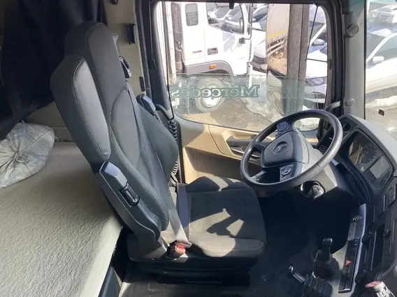 Седельный тягач Mercedes-Benz Actros 2022 года б/у фото 11