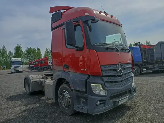 Седельный тягач Mercedes-Benz Actros 2022 года б/у