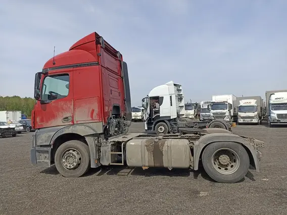 Седельный тягач Mercedes-Benz Actros 2022 года б/у фото 4