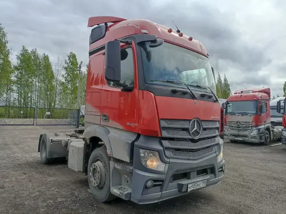 Седельный тягач Mercedes-Benz Actros 2022 года б/у