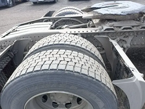 Седельный тягач Mercedes-Benz Actros 2022 года б/у фото 12