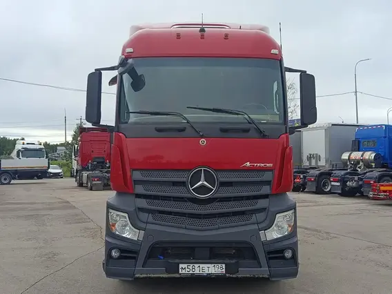 Седельный тягач Mercedes-Benz Actros 2022 года б/у