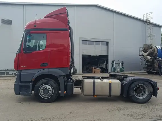 Седельный тягач Mercedes-Benz Actros 2022 года б/у фото 3