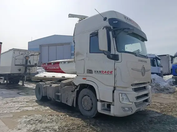 Седельный тягач Dongfeng DFH4180 2023 года б/у