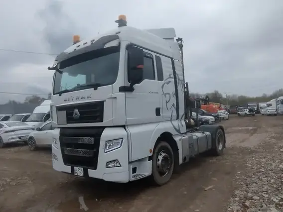 Седельный тягач SITRAK c7h 2023 года б/у фото 2