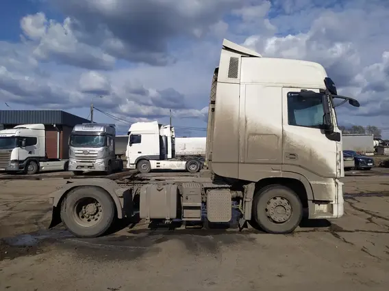 Седельный тягач Dongfeng DFH4180 2023 года б/у фото 4